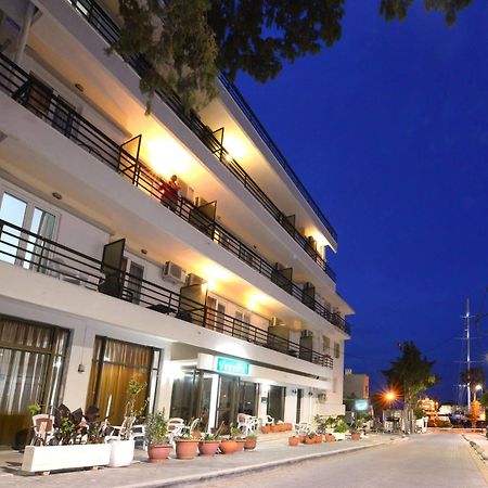 维罗尼基酒店 科斯镇 外观 照片